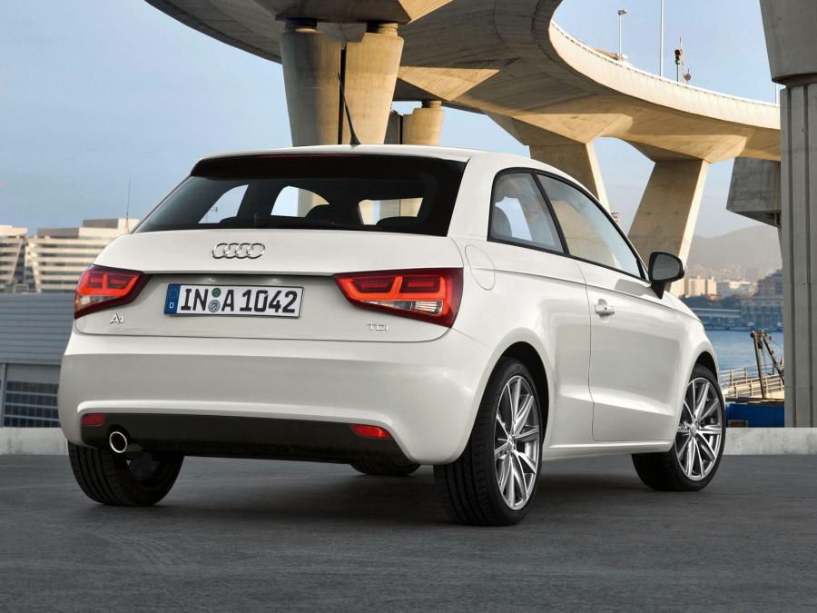  Audi A1 TDI (8X) 2010 года  (фото 5 из 19)